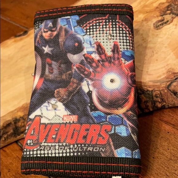 Marvel Avengers Age of Ultron Light Up Wallet - Picture 6 of 8